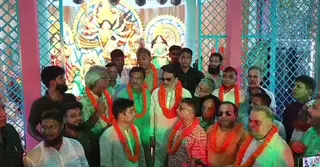 সাভারে বিভিন্ন পূজামণ্ডপে বিএনপির আর্থিক অনুদান